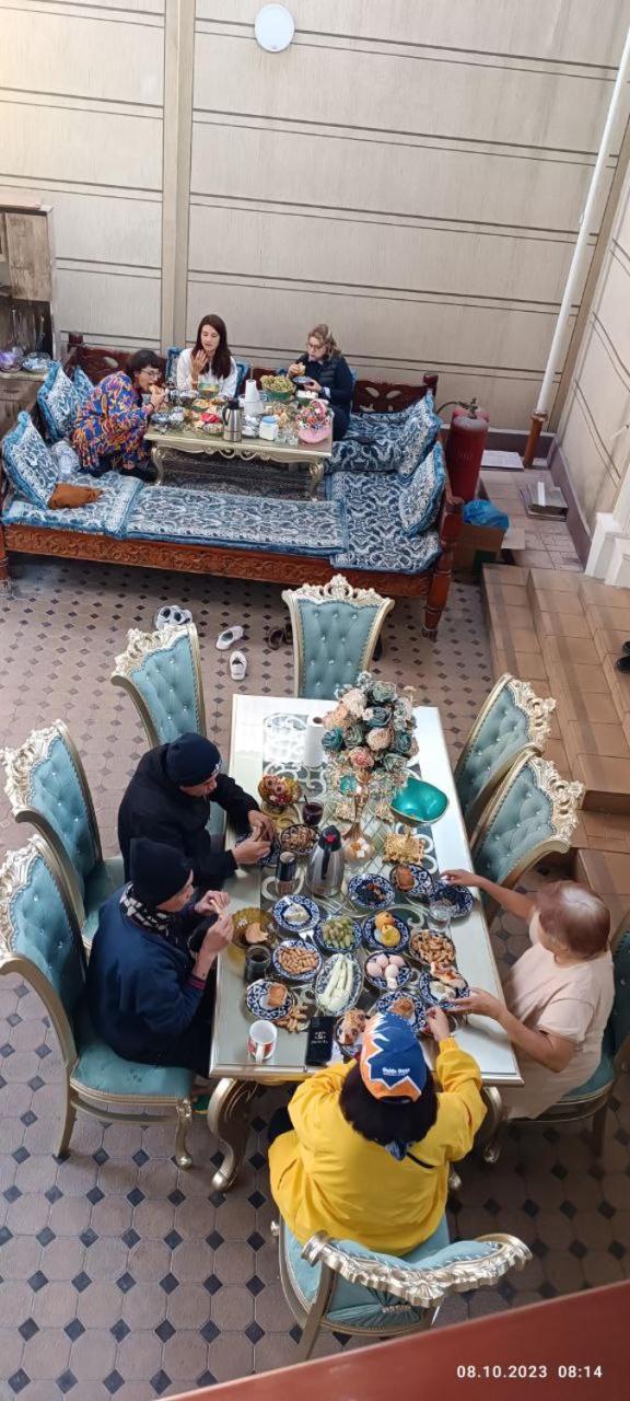 Uvaysiy Family Guest House Marghilon エクステリア 写真