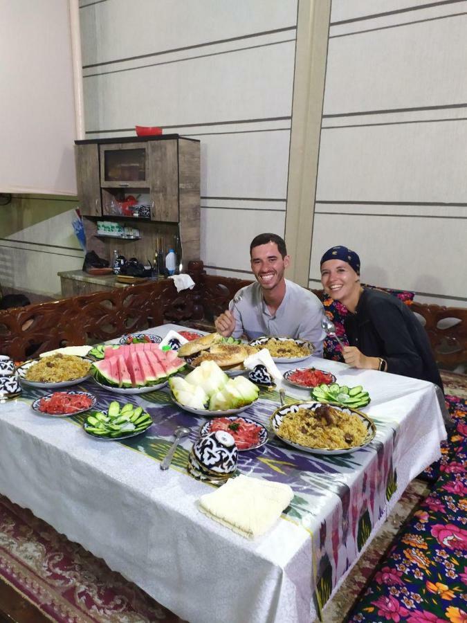 Uvaysiy Family Guest House Marghilon エクステリア 写真